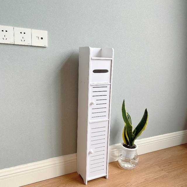 TEMU Un placard de salle de bain blanc à plusieurs couches avec des portes et un design de petit espace, ce est parfait pour des mouchoirs et des fournitures de bain.
