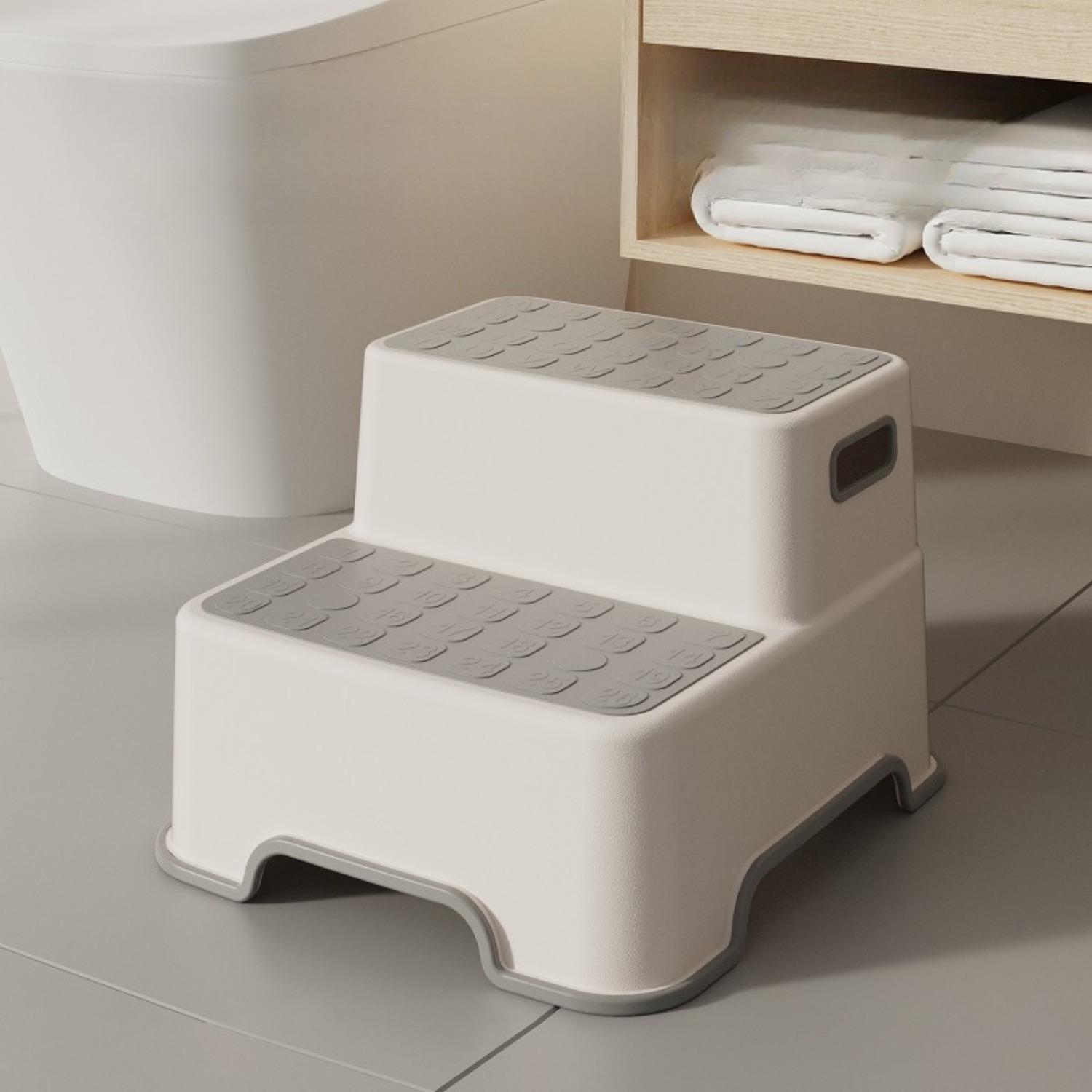 TEMU -level Anti-slip Bathroom Ladder Is Suitable For Diaper Training And Use At The Washbasin. The Durable Plastic Steps Used In The Bathroom And The Living Room. . The Chair Used For Brushing