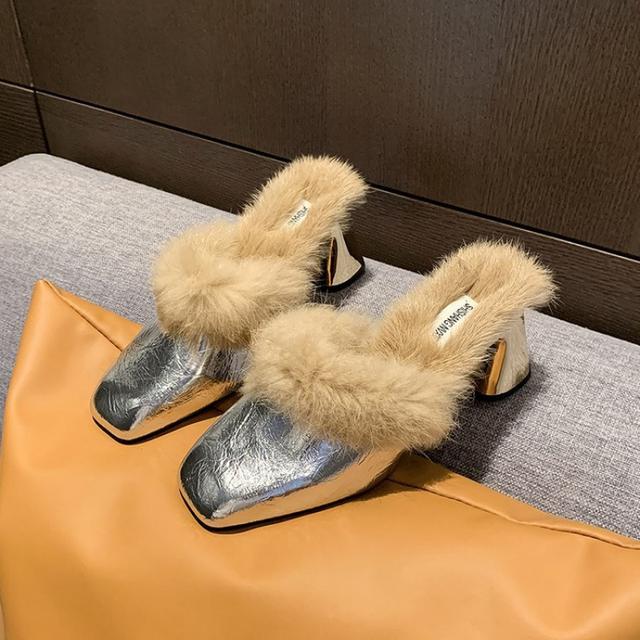 TEMU レディース ウィンターシューズ - プラッシュ裏地付き 大きめサイズ トゥ 滑り止めソール 冷地用 トな室内外兼用シューズ 秋冬の暖かい履き心地 柔らかく耐久性抜群 おしゃれで快適なホームウェア