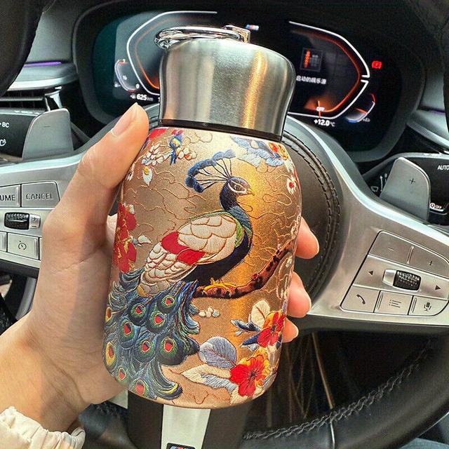 TEMU 1pc Stylish & Portable Insulated Water Bottle, Keep Drinks Hot Or Cold