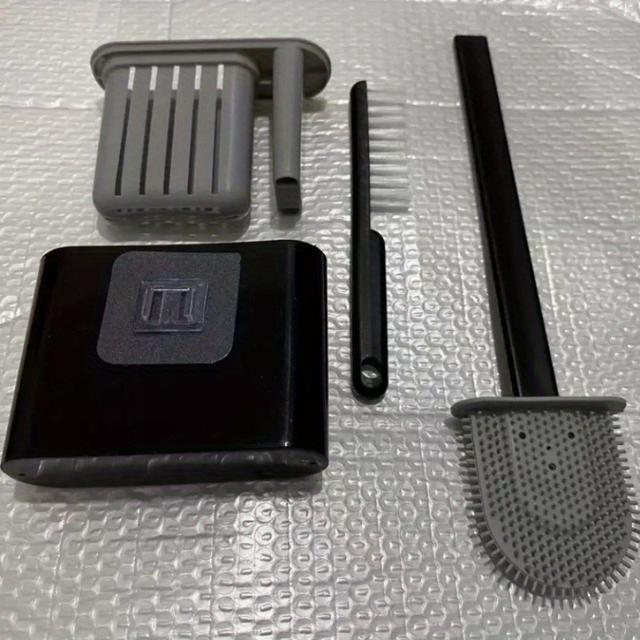 TEMU Szilikon WC-tisztító kefe falra szerelhető tárolódobozzá - Lapos fejű kialakítás fürdőszoba és konyha takarítására, tartós színes anyagú (fekete), könnyen felakasztható rendező