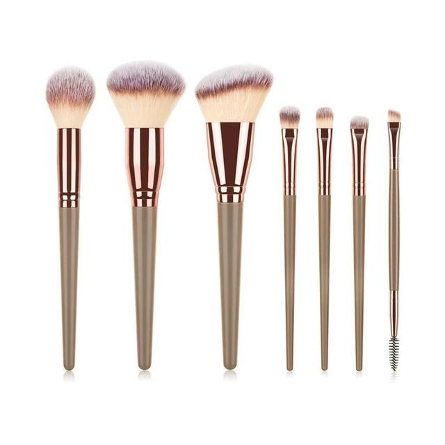 TEMU เซ็ตแปรงแต่งหน้า 7 ชิ้น ประกอบด้วย แปรงปัดแก้ม, แปรงปัดแป้ง, แปรงคอนทัวร์, และ แปรงอายแชโดว์ - ทำจากขนแปรงคุณภาพสูง นุ่ม และหนาแน่น
