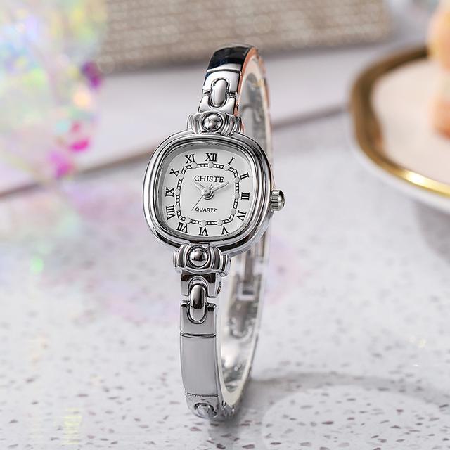 TEMU Women's Bracelet Watch Square Roman Digital Dial Ipx7 Style Exquisite Light Luxury Retro Bracelet Watch Niche Watch Birthday Gift Holiday Gift