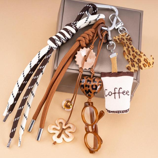 TEMU 2d Flat - Luxury 2d Keychain | Handcrafted Striped Pattern, Leather Pendant, Chain, Split Ring Closure | Versatile Bag Accessory, Fashionable And Stylish