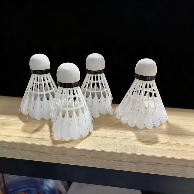 TEMU Simulation White Badminton Shuttlecock --pa Material, No Feathers, Anti-impact, Drop-resistant, For Shuttlecock Enthusiasts, Gift, Easter, Halloween, Thanksgiving Day, Christmas
