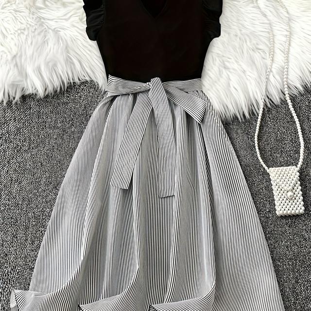 TEMU Robe Femme à Col en V Rayé et Manches Volantées, Haut Uni