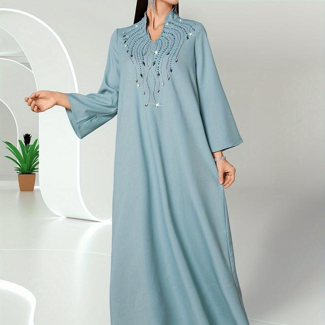 TEMU Fashionable Dress With Hand-sewn Rhinestones And A Long Robe