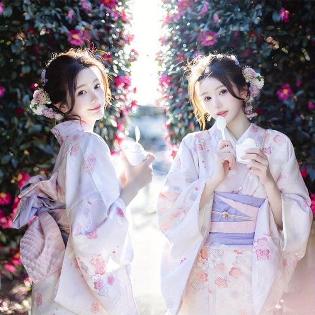 TEMU 女性用和服&浴衣 - 長袖トな花柄の儀式ドレス、伝統的なル日本衣装 + ウエストバンドベルト付き、お盆祭り・写真撮影・文化イベント向け - 伸縮性なし生地 - 最大70kg/154lbs対応 - すぐ着られる伝統的コスチューム、フェスティブデザイン、繊細なディテール、祝祭場面に最適