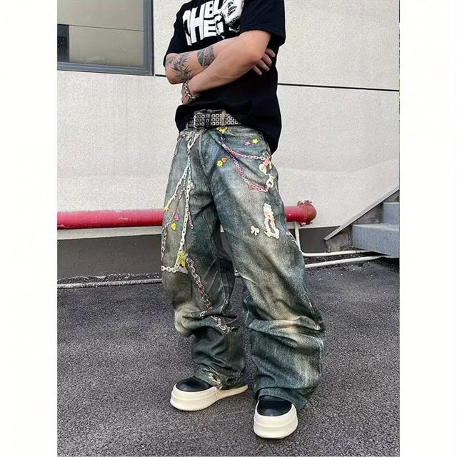 TEMU メンズワイドトレートジーンズ、なプリントチェーンデザイン、洗い落としとディトな見た目、地面に引っかかるフラードカットを特徴としています。