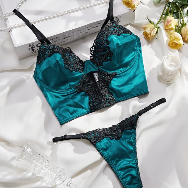 TEMU European And American Women's Lingerie Set, Deep V-neck Hollow-out Bra With Lace Trim Thong, 2pcs Set