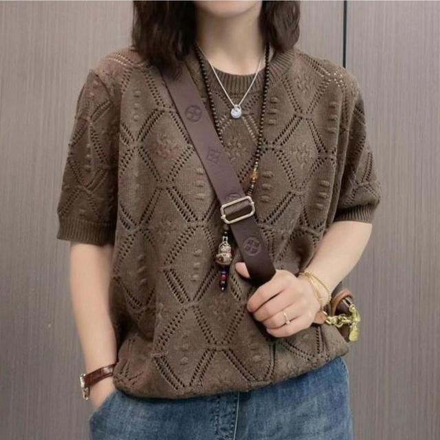 TEMU เสื้อสเวตเตอร์คอกลมแฟชั่นสไตล์เกาหลีสำหรับผู้หญิง เนื้อผ้าระบายอากาศได้ดี แขนสั้นมีลวดลายโปร่ง