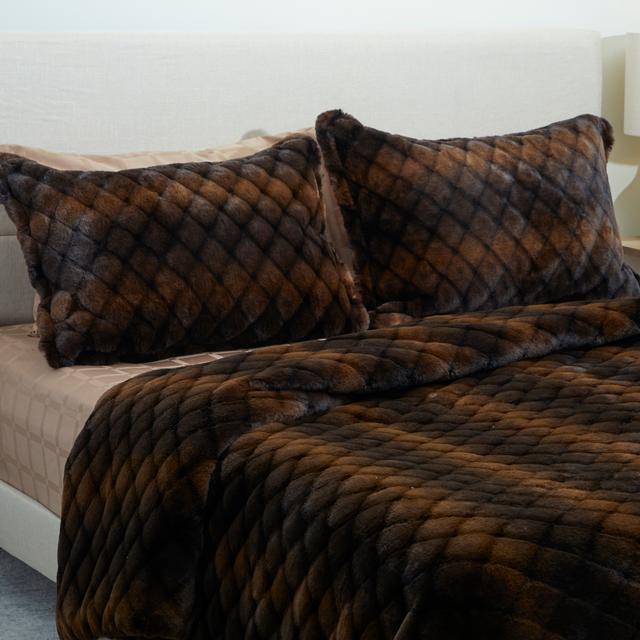 Guillaume Luxe Faux Fur Jacquard Comforter Set | Style: Brown Mix | Size: DOUBLE/QUEEN | by TSC