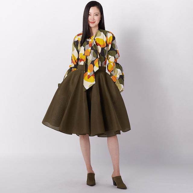 Kaela Kay Neoprene Skirt | Style: Olive | Size: 8 | by TSC