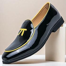 svarte loafers i imitert skinn for menn med gul kant og duskdetaljer - stilige slip-on sko for bryllup, formelle arrangementer og fester