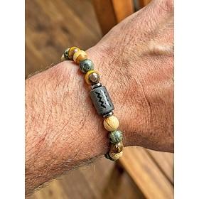 Armbånd i bohemestil med natursten til mænd med stjernetegnsvedhæng og justerbare elastiske perler. Ideel gave til strandferie og afslappet hverdagsbrug.