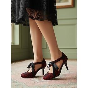 Dame vintage bordeauxrøde blondehæle fra 1950'erne - elegante vinrøde pumps med blomsterprint og satinbåndssløjfe krydsremme til retrofester, bryllupper aftena