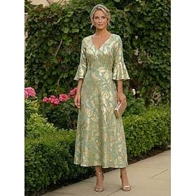 A-linje Ankellængde Te-længde Cocktail Kjole Gæstekjole til bryllup Kjole til brudens mor 3/4-ærmer V-hals Elegant Formel Semi formel Jerseystof med Blomsterpr