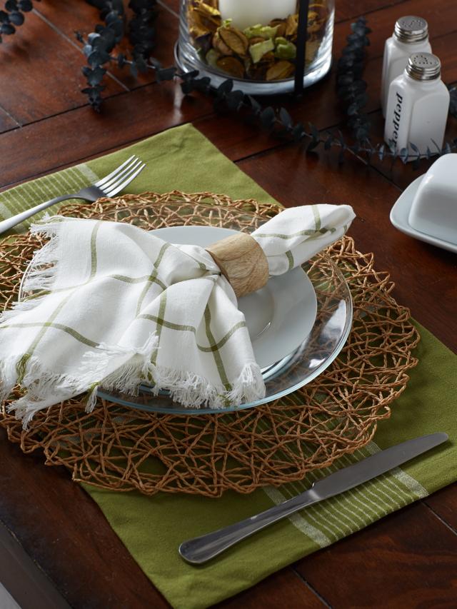 Design Imports  Light Finish Wood Band Napkin Ring - Set of 6