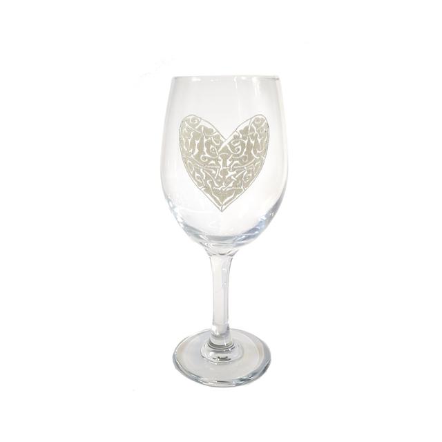 18 oz Celtic Heart Engraved Wine Glass