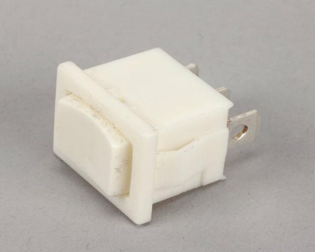 27437.0000 250V SPDT White Switch