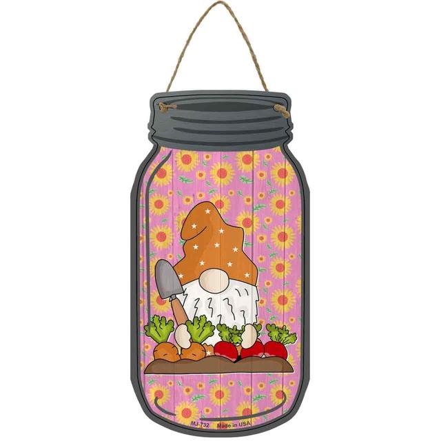 MJ-732 4 x 8 in. Gnome Digging Carrots & Beets Novelty Metal Mason Jar Sign