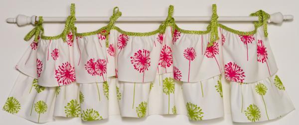 Hottsie Dottsie Valance