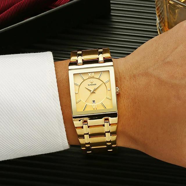 Montre à quartz carrée pour homme avec bracelet en acier