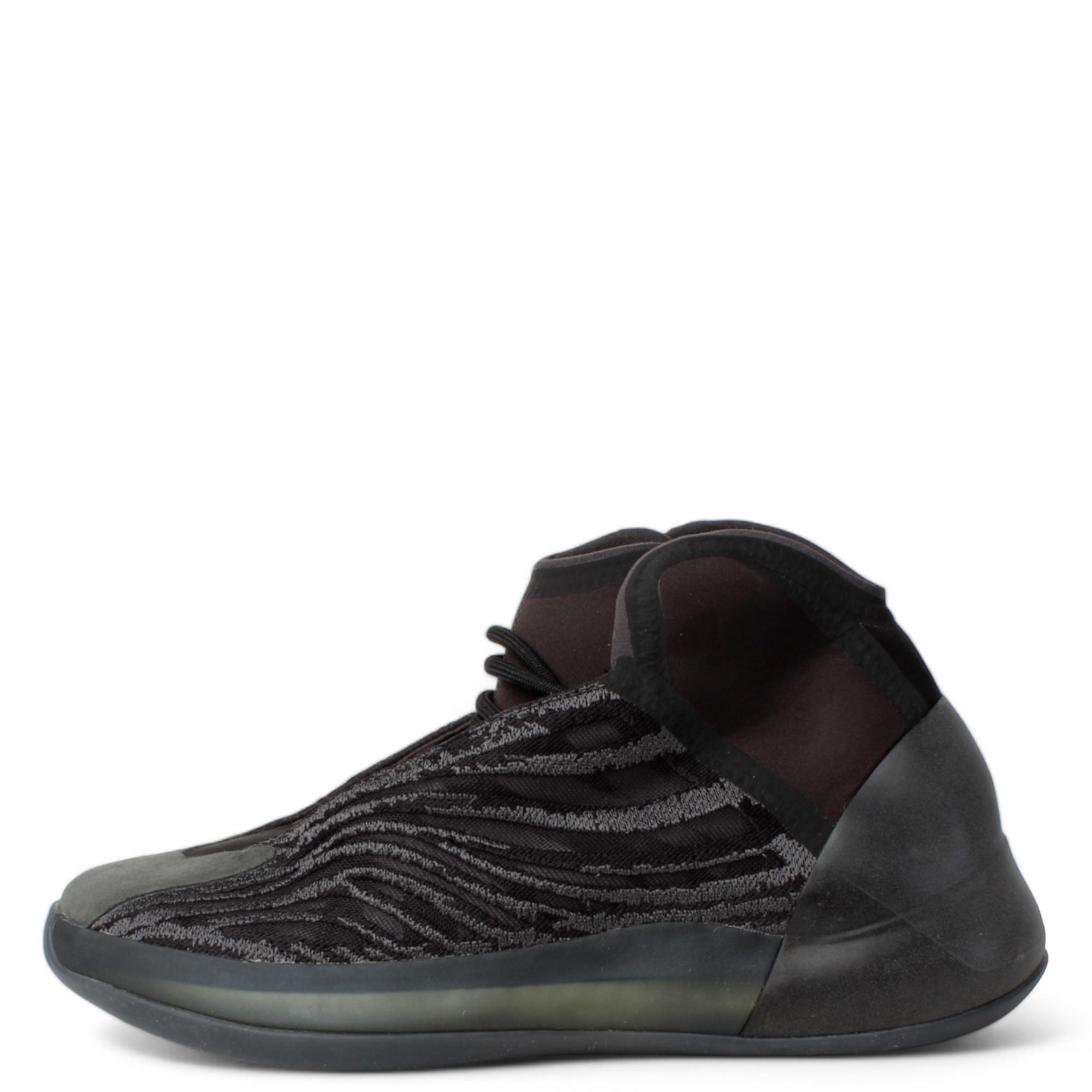 Men Yeezy QNTM Onyx Sneakers 7 Onyx