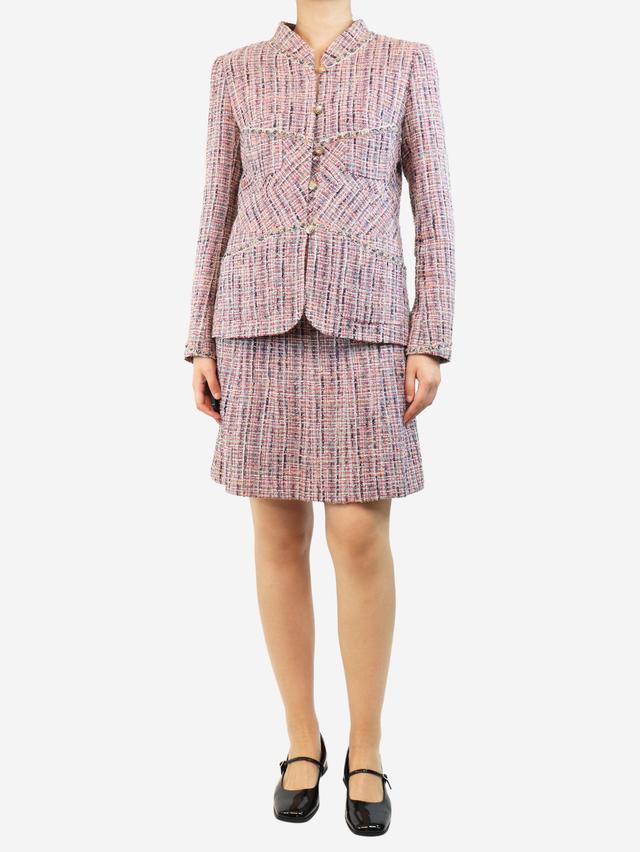 Pre-Loved Chanel Pink vintage tweed boucle jacket and skirt set - Size 8