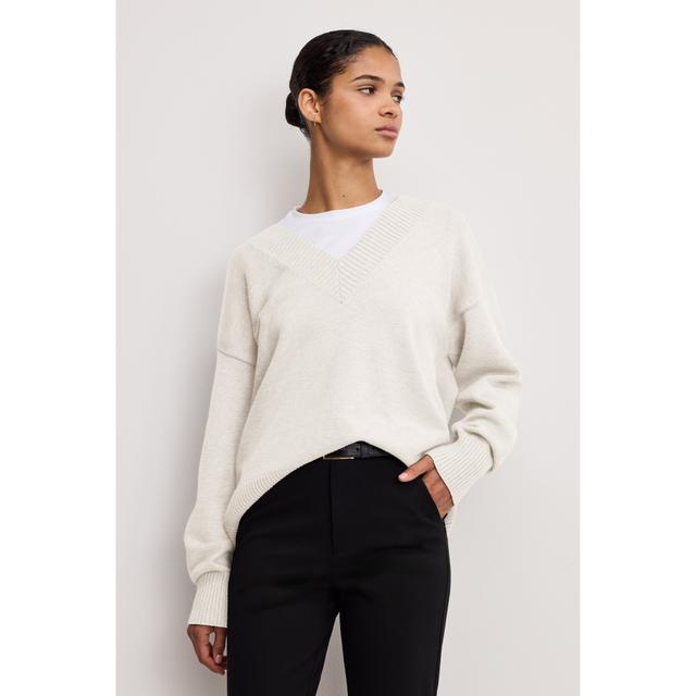 Women's Deep V Knit Sweater | Vanilla, Size Small | Good American by Khloé Kardashian