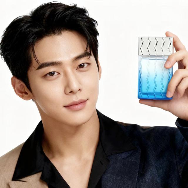 TEMU 진하고 크리미한 꽃향기로 부드럽고 달콤하며 취하게 만듭니다.