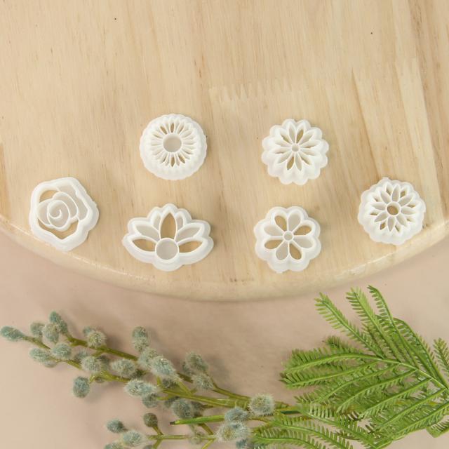 TEMU Cutters For Polymer Clay, Including Flower-shaped For Crafting Jewelry, Earring Designs, And Spring-themed Options