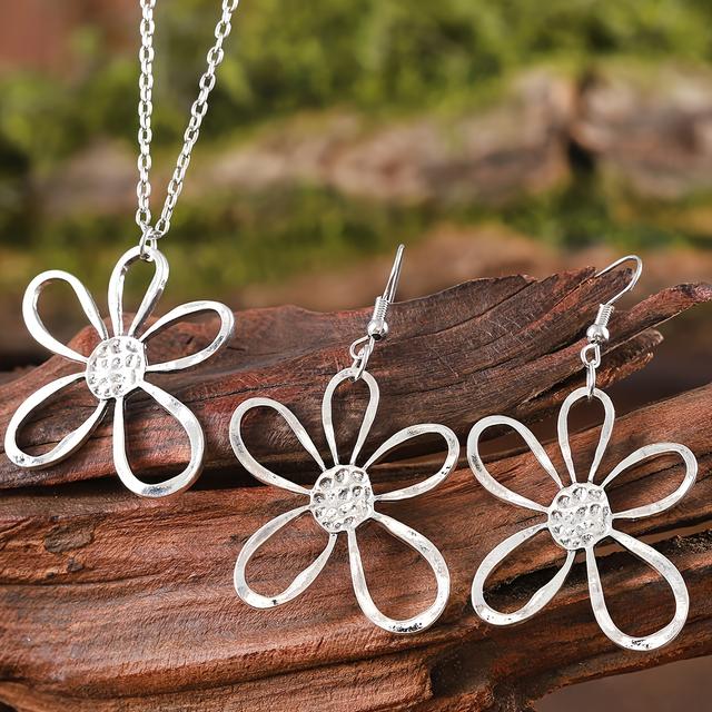 TEMU A Necklace + A Pair Of Earrings: Vintage Bohemian Style Simple Hollow-out Flower Pendant, Elegant Five-petal Flower Fashion Women's Jewelry Set, Suitable For Daily Versatile Wear And Gifting