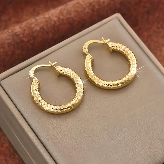 TEMU Fashionable And Minimalist Golden Glossy Earrings With Shiny Geometric Cut Design, Fashionable And Elegant Women's Earrings, Suitable For Daily Leisure And Special Occasions Wear