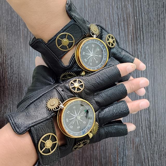 TEMU A Set Of Fingerless Gloves Steampunk, Made Of Faux Leather And Featuring A Metal Compass And Gears, Designed In A Punk Rock Style With Rivet Details, Perfect For Halloween Cosplay