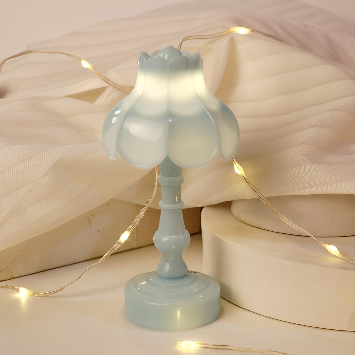 TEMU 1pc Mini Street Lamp Shaped Night Light, Indoor Desktop Decoration Night Light, Mini Retro Table Lamp Shaped Night Light, Bedroom Decoration Night Light, Suitable As Christmas, New Year Gift