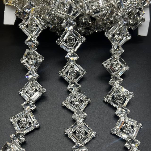 TEMU 50cm/90cm quadratische Glas-Strass-Kette, DIY--, Hut-, Schuh-, Taillenkette für Brautkleid, modisches Kostümzubehör, funkelnder Strassbesatz für Abschlussball, Party, Abendkleider