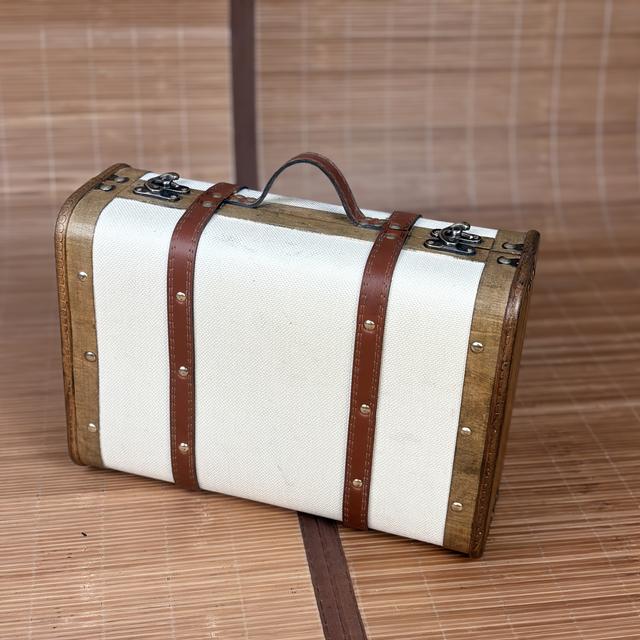 TEMU Vintage Hand-held Storage Box With A Design