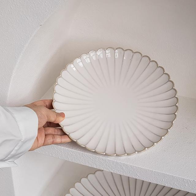 TEMU 1pc 8inch/10.5inch Embossed Shell Edge Ceramic Plate, Salad/ Steak Breakfast Dish, For Restaurant Western Dining, Home Kitchen Serving Ware, Round Shape, Ceramic Material