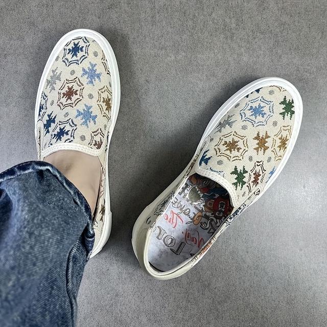 TEMU أحذية قماشية للرجال بدون أربطة مع نمط نجمي - أحذية لوفر غير رسمية ومتعددة الاستخدامات مع نعل مطاطي وحشوة من المايكروفايبر، تصميم منخفض