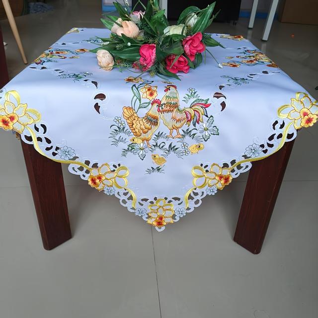 TEMU Jarní velikonoční krajkové vyšívané ubrusy a běhouny jsou ideální pro vylepšení sváteční atmosféry na setkání a jídla.