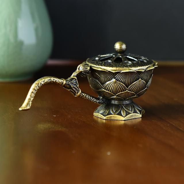 TEMU Lotus-shaped Metal With Long Handle - Handheld, Creative Decor