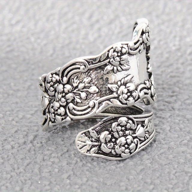 TEMU A Vintage Spoon Ring Engraved With Flowers, Made From Old Cutlery, Suitable For Christmas, New Year, And Valentine's Day Gifts When With Everyday Clothing And Old English Accessories.