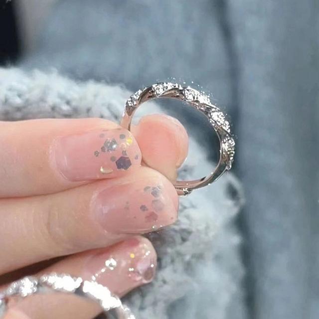 TEMU 【調整可能】オープンブレード風タイル 親指リング | トでセクシー、普段使いやパーティーに最適、亜鉛合金素材