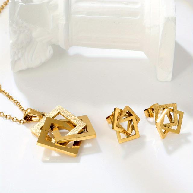 TEMU طقم مجوهرات نسائية فاخر وأنيق من الفولاذ المقاوم للصدأ 316L مطلي بالذهب عيار 18 قيراط، يتكون من 3 قطع: قلادة مربعة هندسية متداخلة ومسمار أذن | خفيف الوزن، مناسب للمواعدة والمآدب والارتداء اليومي