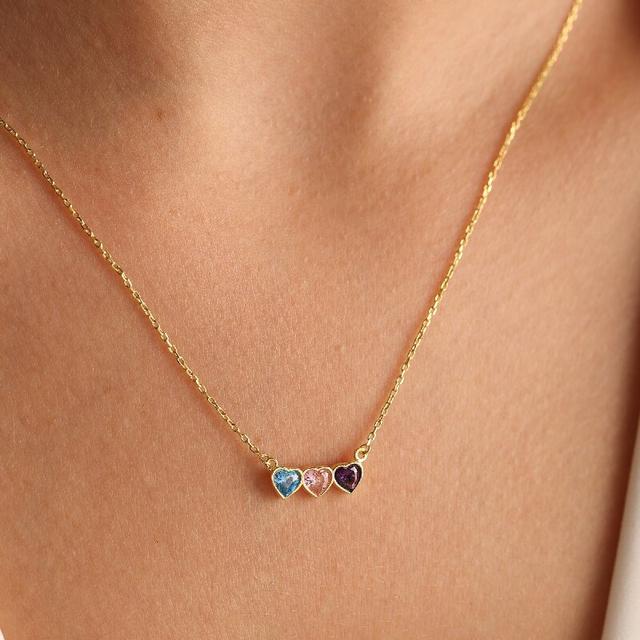 Collier de pierres de naissance à cœurs multiples personnalisé