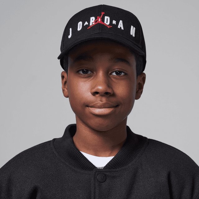 Jordan Big Kids' Structured Strapback Cap in Black | 9A0710-023