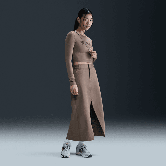 Women's Nike Sportswear Collection Twill Skirt in Brown | HQ8022-233
