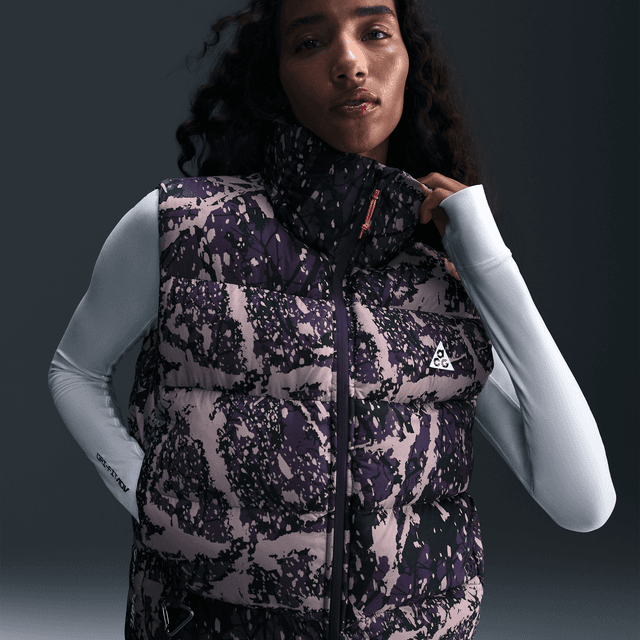 Women's Nike ACG "Lunar Lake" Therma-FIT ADV Vest in Purple | FV7331-573