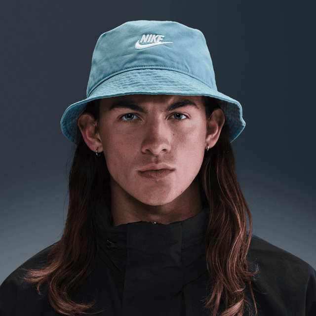 Nike Unisex Apex Futura Washed Bucket Hat in Blue | FB5381-464
